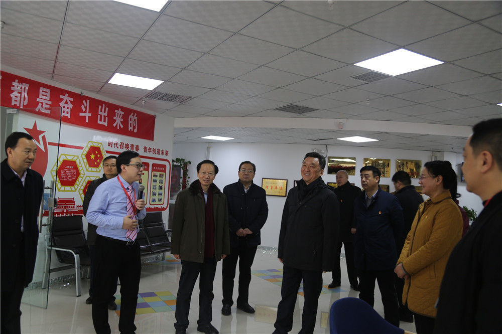 熱烈歡迎全國總工會副主席，書記處書記魏地春及省總工會王保存主席一行蒞臨安陽青峰網(wǎng)絡(luò)參觀指導(dǎo)